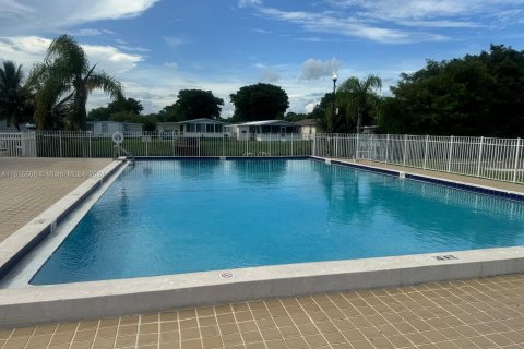 Adosado en venta en Margate, Florida, 2 dormitorios, 107.4 m2 № 1237156 - foto 21