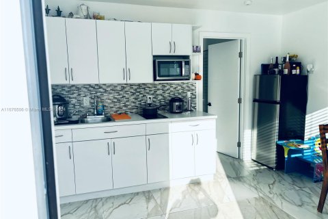 Casa en venta en Miami, Florida, 3 dormitorios, 112.6 m2 № 1401302 - foto 18