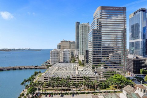 Condo in Miami, Florida, 1 bedroom  № 1401119 - photo 12