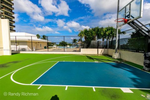 Condo in Miami, Florida, 2 bedrooms  № 1401121 - photo 20