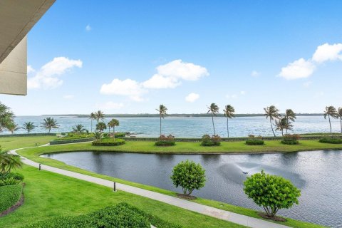 Condominio en venta en Stuart, Florida, 3 dormitorios, 256.6 m2 № 1179412 - foto 17