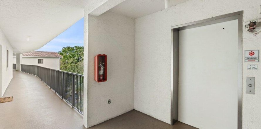 Condominio en Delray Beach, Florida, 2 dormitorios  № 1179432