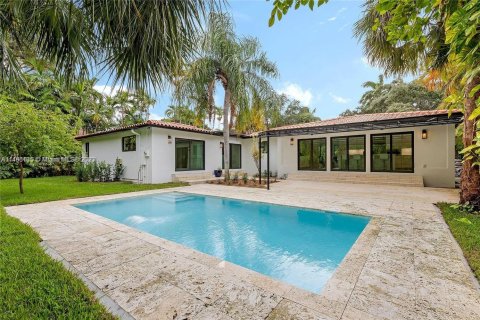 House in Miami Shores, Florida 4 bedrooms, 290.78 sq.m. № 873856 - photo 8