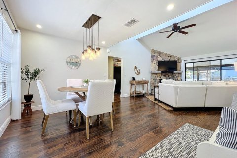 Casa en venta en Sarasota, Florida, 3 dormitorios, 137.96 m2 № 1134234 - foto 3