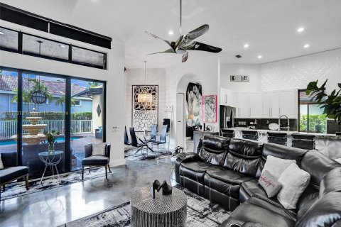 Villa ou maison à vendre à Coral Springs, Floride: 6 chambres, 275.27 m2 № 1158868 - photo 24