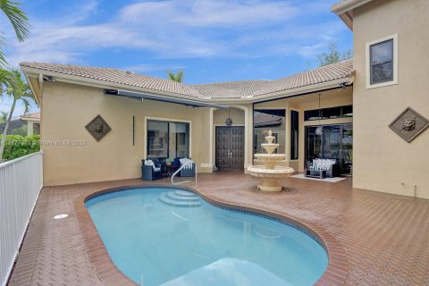 Villa ou maison à vendre à Coral Springs, Floride: 6 chambres, 275.27 m2 № 1158868 - photo 7