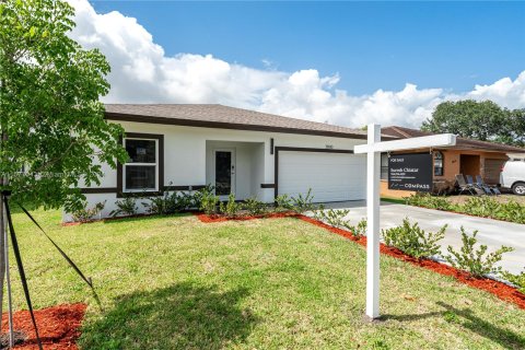 Villa ou maison à vendre à Fort Lauderdale, Floride: 3 chambres, 155.89 m2 № 1158869 - photo 3