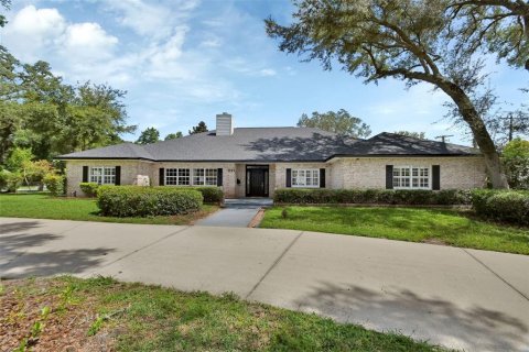 Villa ou maison à vendre à DeLand, Floride: 4 chambres, 325.44 m2 № 1289947 - photo 1