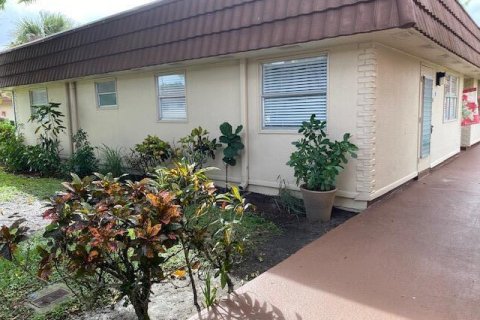 Villa ou maison à vendre à Delray Beach, Floride: 2 chambres, 82.03 m2 № 759100 - photo 29