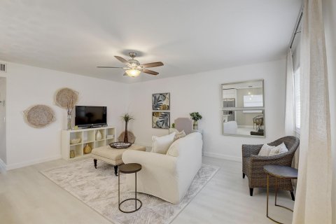 Villa ou maison à vendre à Delray Beach, Floride: 2 chambres, 82.03 m2 № 759100 - photo 24