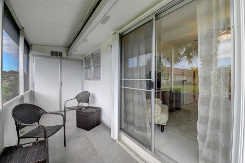 Villa ou maison à vendre à Delray Beach, Floride: 2 chambres, 82.03 m2 № 759100 - photo 9