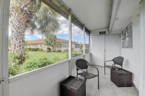 Villa ou maison à vendre à Delray Beach, Floride: 2 chambres, 82.03 m2 № 759100 - photo 10