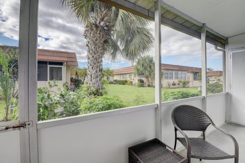 Villa ou maison à vendre à Delray Beach, Floride: 2 chambres, 82.03 m2 № 759100 - photo 8
