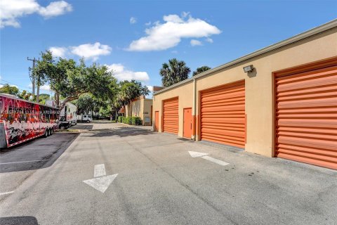 Купить коммерческую недвижимость в Юпитер, Флорида № 1128142 - фото 2
