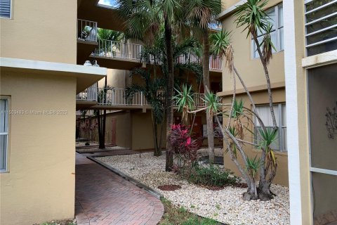 Condominio en venta en Sunrise, Florida, 2 dormitorios, 116.31 m2 № 911486 - foto 21