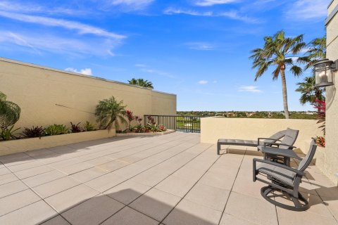 Condo in Stuart, Florida, 3 bedrooms  № 945649 - photo 9