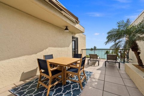 Condo in Stuart, Florida, 3 bedrooms  № 945649 - photo 14