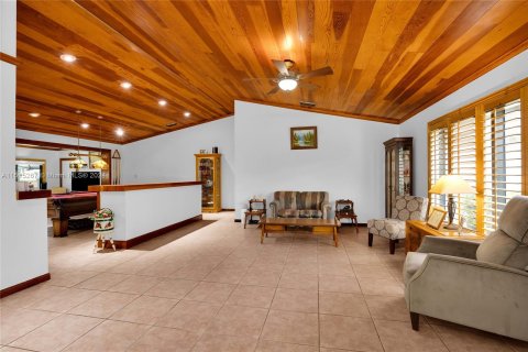 Casa en venta en Palmetto Bay, Florida, 5 dormitorios, 348.94 m2 № 951690 - foto 8