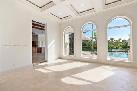 House in North Palm Beach, Florida 5 bedrooms, 428.37 sq.m. № 1162295 - photo 29