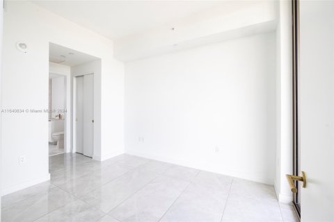 Condo in Miami, Florida, 2 bedrooms  № 1318805 - photo 6