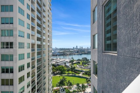 Condominio en venta en Miami, Florida, 2 dormitorios, 87.33 m2 № 1187474 - foto 20