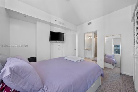 Condo in Miami, Florida, 2 bedrooms  № 1187474 - photo 15