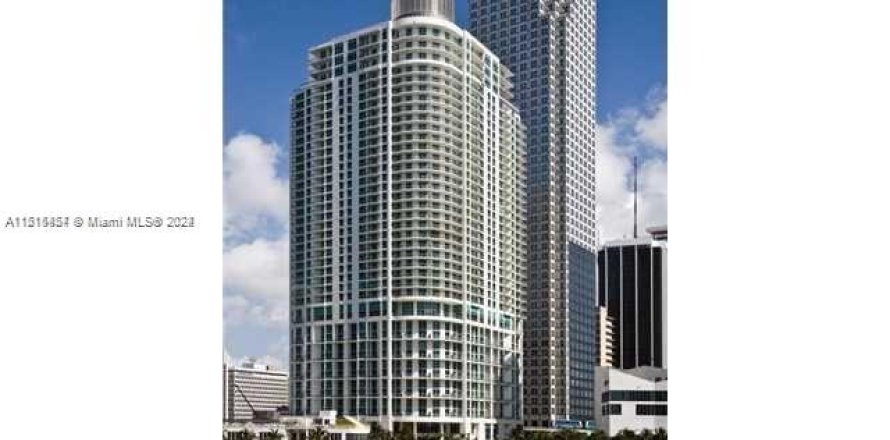 Condominio en Miami, Florida, 1 dormitorio  № 951634