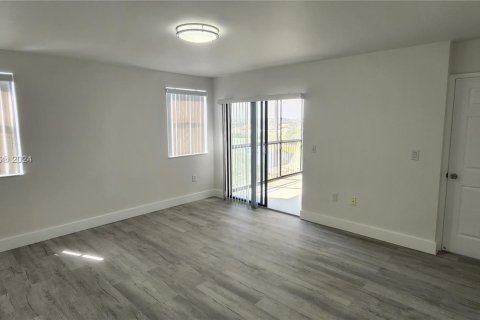 Copropriété à vendre à Pompano Beach, Floride: 2 chambres, 107.77 m2 № 1103948 - photo 23