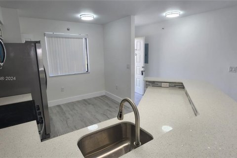 Copropriété à vendre à Pompano Beach, Floride: 2 chambres, 107.77 m2 № 1103948 - photo 5