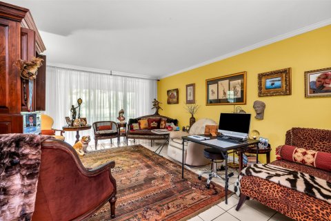 Condominio en venta en Pompano Beach, Florida, 2 dormitorios, 102.19 m2 № 761108 - foto 13