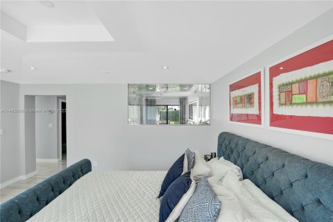 Casa en venta en North Miami, Florida, 3 dormitorios, 240.8 m2 № 760602 - foto 21