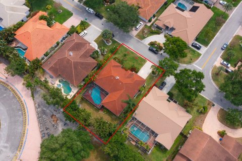 Villa ou maison à vendre à Coral Springs, Floride: 4 chambres, 213.77 m2 № 1127980 - photo 1