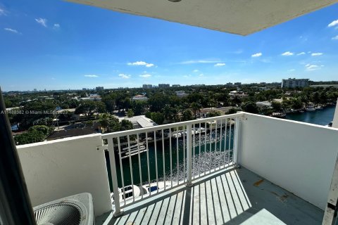 Купить кондоминиум в Норт-Майами, Флорида 1 спальня, 74.88м2, № 846152 - фото 9