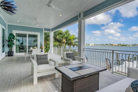 Villa ou maison à vendre à Treasure Island, Floride: 4 chambres, 472.87 m2 № 1340539 - photo 11