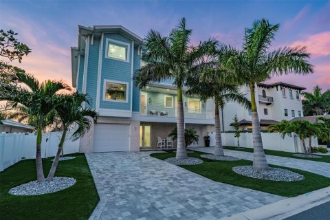 Villa ou maison à vendre à Treasure Island, Floride: 4 chambres, 472.87 m2 № 1340539 - photo 5