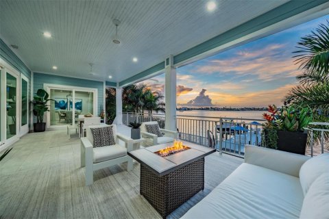 Villa ou maison à vendre à Treasure Island, Floride: 4 chambres, 472.87 m2 № 1340539 - photo 9