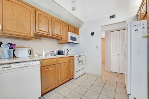 Copropriété à vendre à Riviera Beach, Floride: 2 chambres, 112.41 m2 № 873448 - photo 18