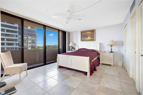 Condo in Riviera Beach, Florida, 2 bedrooms  № 873448 - photo 21