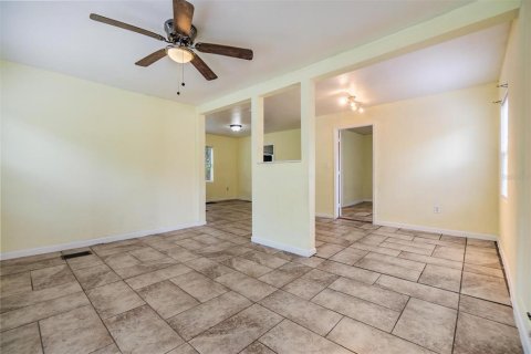 House in Tampa, Florida 4 bedrooms, 112.41 sq.m. № 1420793 - photo 10