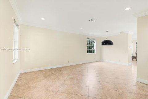 Villa ou maison à vendre à Weston, Floride: 6 chambres, 287.25 m2 № 1176813 - photo 16