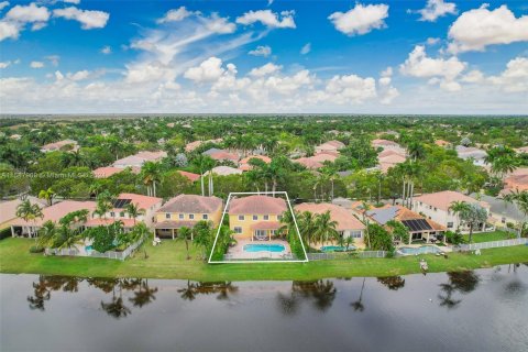 Villa ou maison à vendre à Weston, Floride: 6 chambres, 287.25 m2 № 1176813 - photo 10