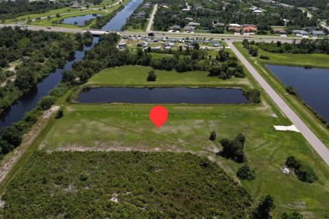 Terreno en venta en Rotonda, Florida № 1334673 - foto 4