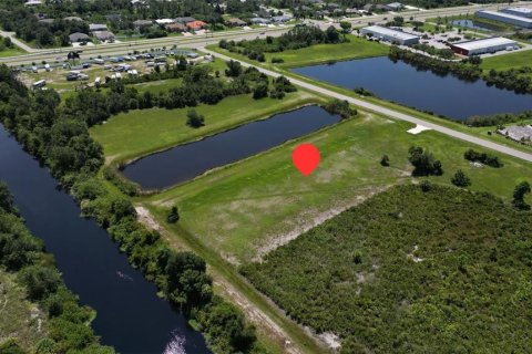 Terreno en venta en Rotonda, Florida № 1334673 - foto 2