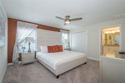 Townhouse in STOREY LAKE in Kissimmee, Florida 4 bedrooms, 177.81 sq.m. № 1334675 - photo 3