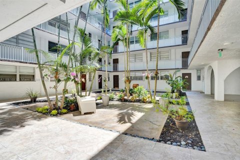 Condominio en venta en Miami, Florida, 2 dormitorios, 91.97 m2 № 1413468 - foto 4