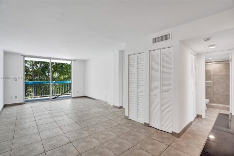 Condominio en venta en Miami, Florida, 2 dormitorios, 91.97 m2 № 1413468 - foto 14