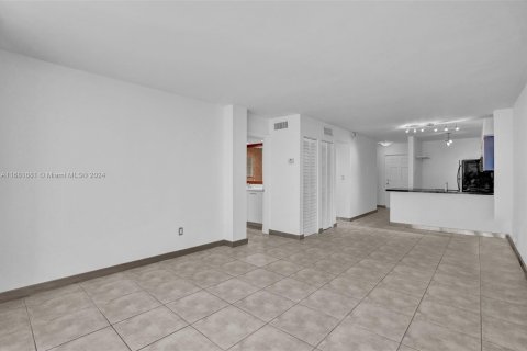 Condominio en venta en Miami, Florida, 2 dormitorios, 91.97 m2 № 1413468 - foto 12