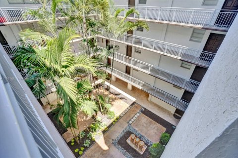 Condominio en venta en Miami, Florida, 2 dormitorios, 91.97 m2 № 1413468 - foto 5