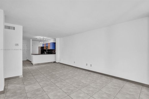 Condominio en venta en Miami, Florida, 2 dormitorios, 91.97 m2 № 1413468 - foto 15