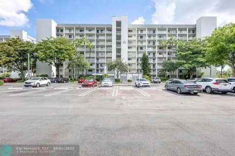 Copropriété à vendre à Pompano Beach, Floride: 2 chambres, 113.53 m2 № 1182329 - photo 6